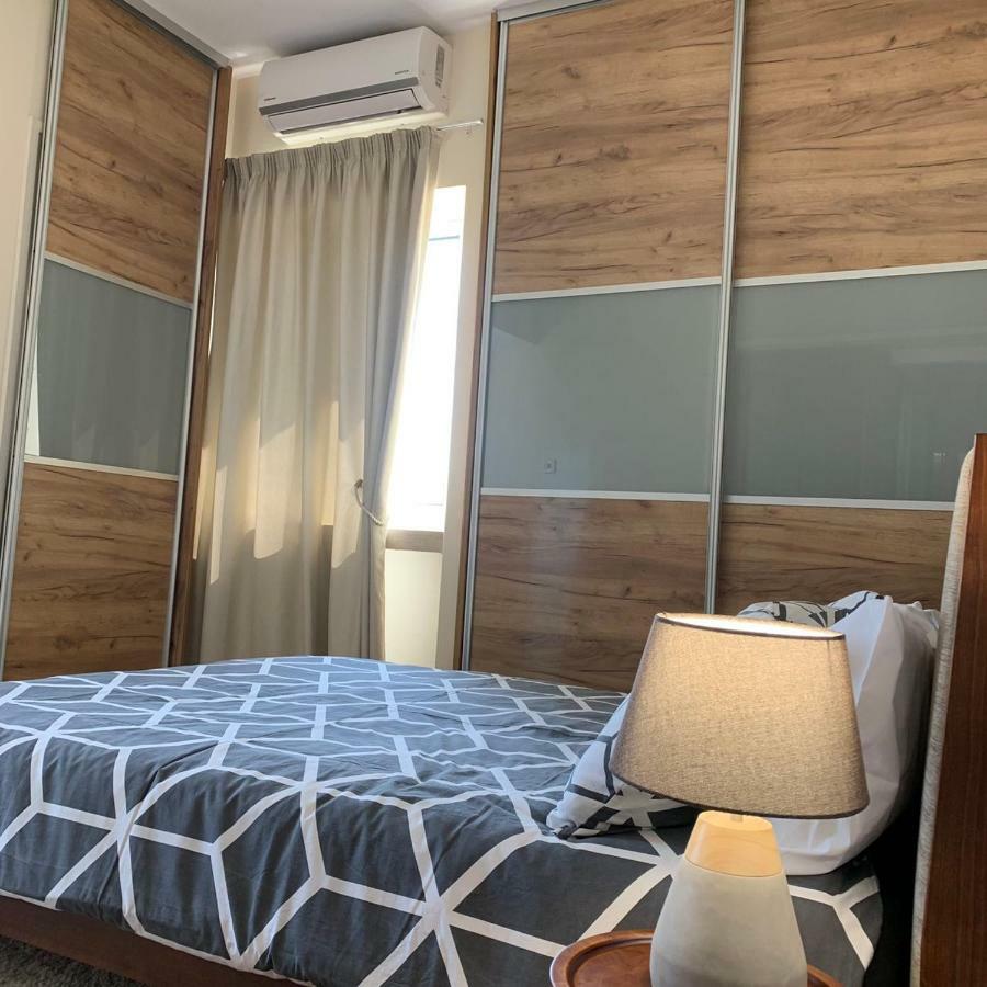 Modern 2 Bed Room Large Apartment Nicosie Extérieur photo